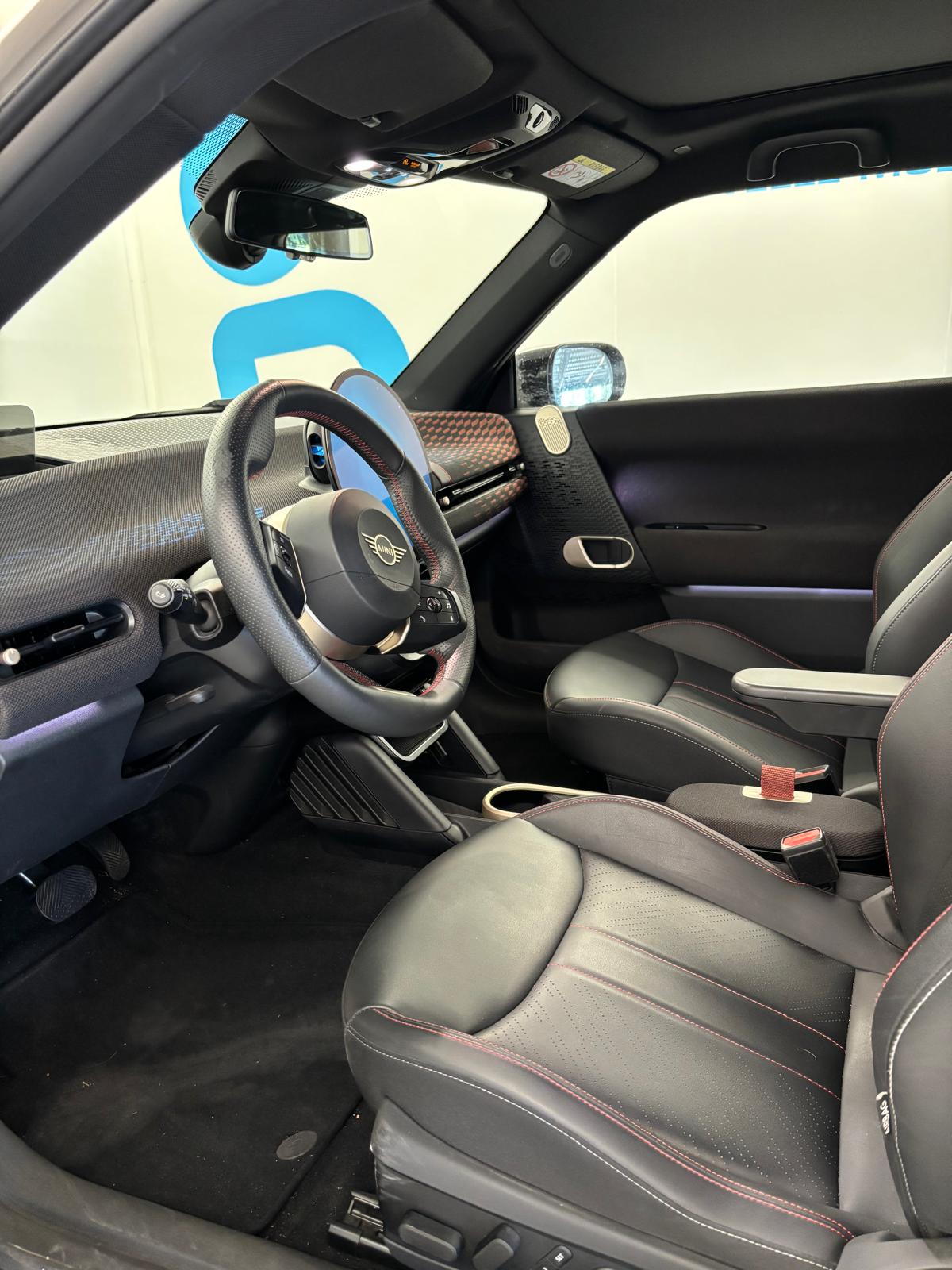 MINI COOPER SE JCW